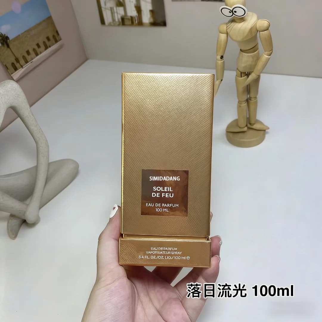 100ml Premium Woody Leather Unisex Eau de Parfum, Long Lasting Scent with Oud, Orange Blossom, Cherry, Rose & Vanilla — 100ml