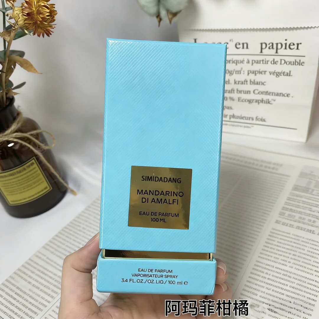 100ml Premium Woody Leather Unisex Eau de Parfum, Long Lasting Scent with Oud, Orange Blossom, Cherry, Rose & Vanilla — 100ml